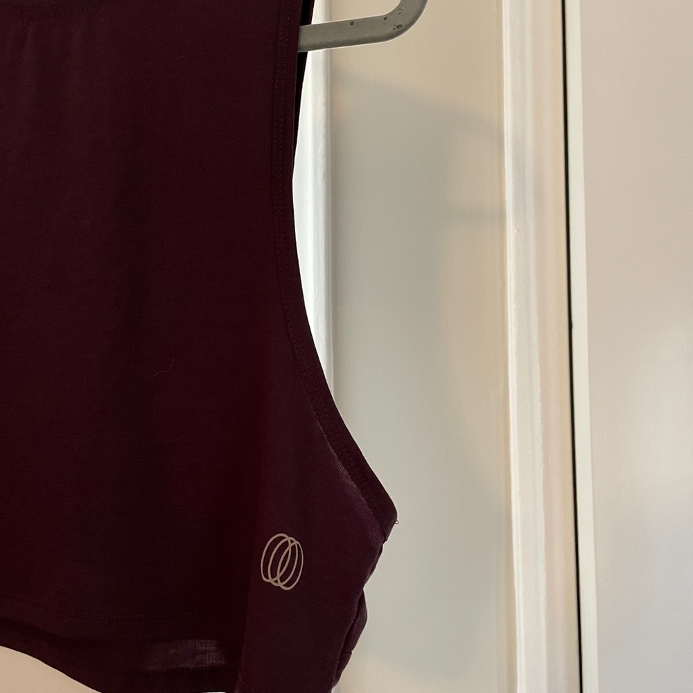 Active crop top - Picture 2 of 3